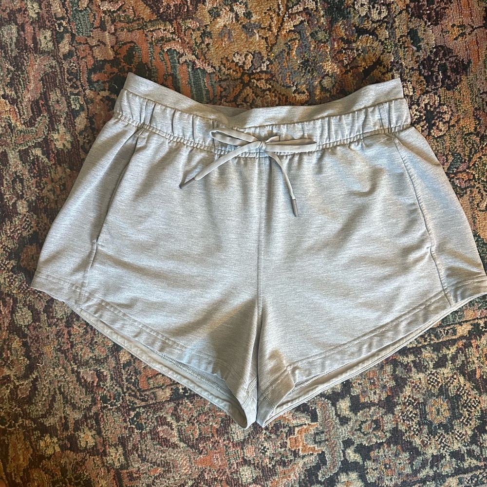Lululemon Inner Glow High-rise 3” Short - Grey